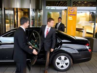 Houston Chauffeur Services, Executive Airport Transfers, Corporate Travel, Events, tours, Weddings, Professional, Black Car Service, Valet Service, Sedan, SUV, Charter Bus, Shuttle, Limo