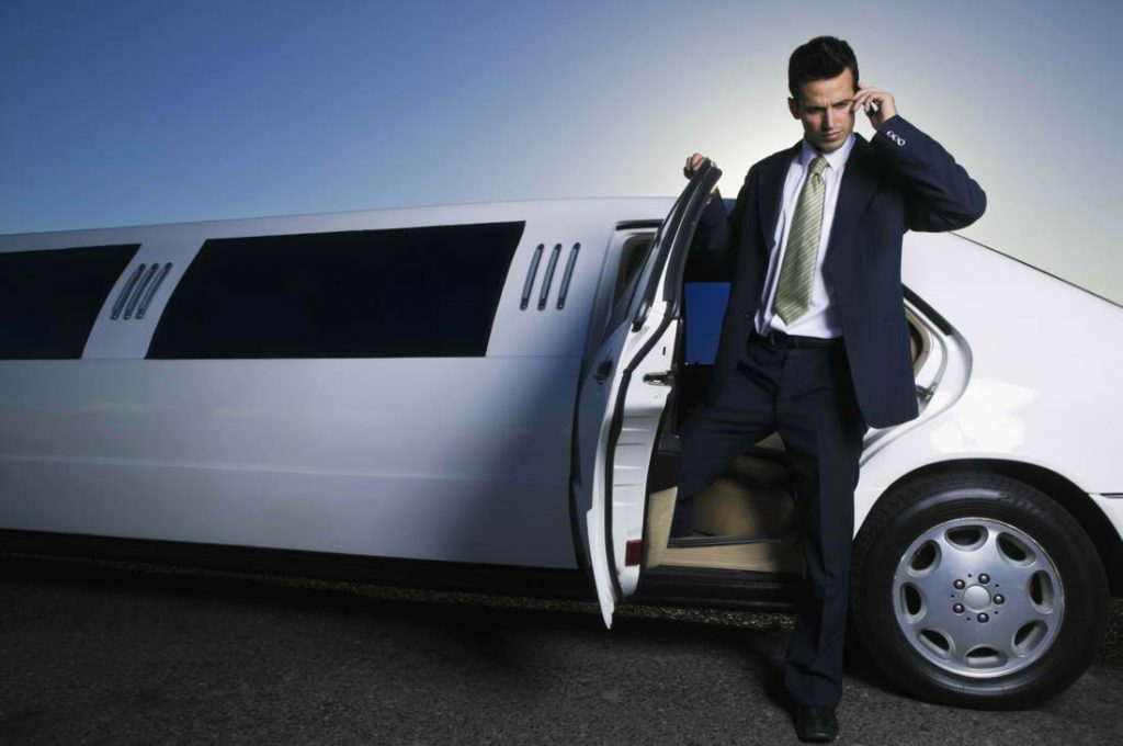 Houston Airport Shuttle Limousine Rentals, SUV, Sedan, Limo, Black Car Services, Sprinter Van, Transfer, Texas, Lyft, Uber, Rideshare, George Bush Airport, William P. Hobby Airport, Meet and Greet